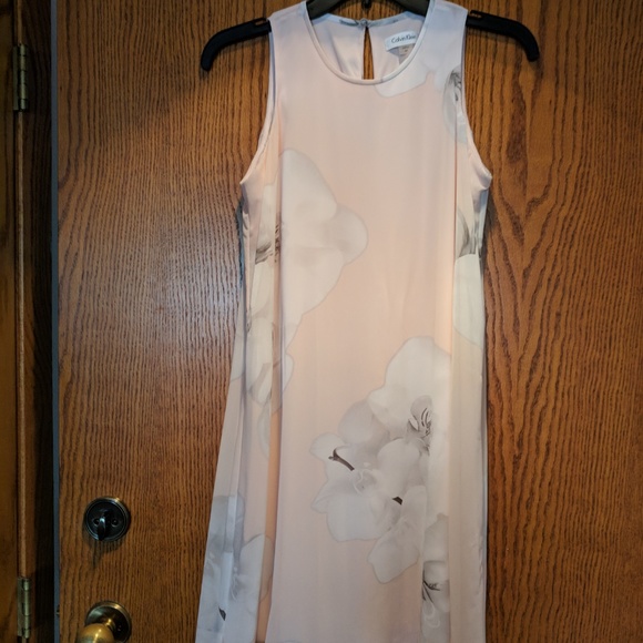 Petite Floral Dress - Picture 3 of 3